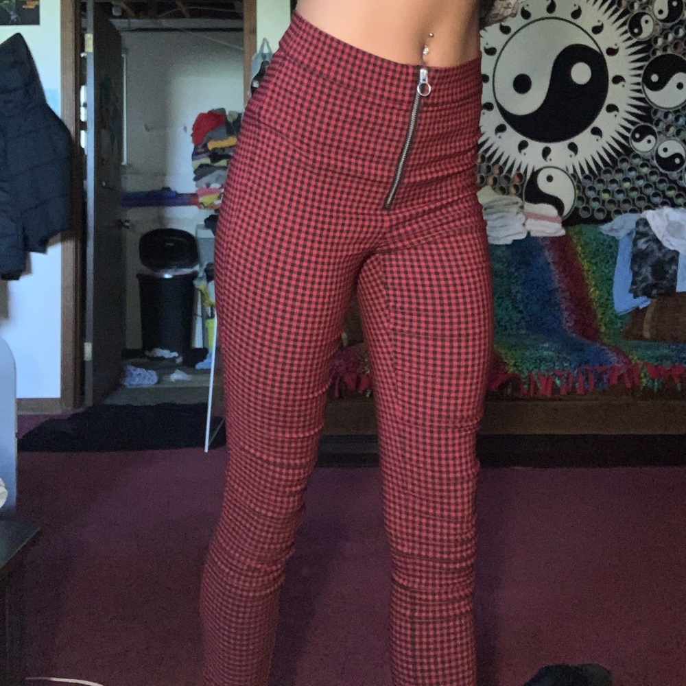 Garage Plaid Stretchy Jeggings‼️🖤